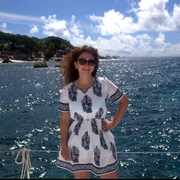 MEET YOUR POSHER, EUNICE - Picture 3 of 5